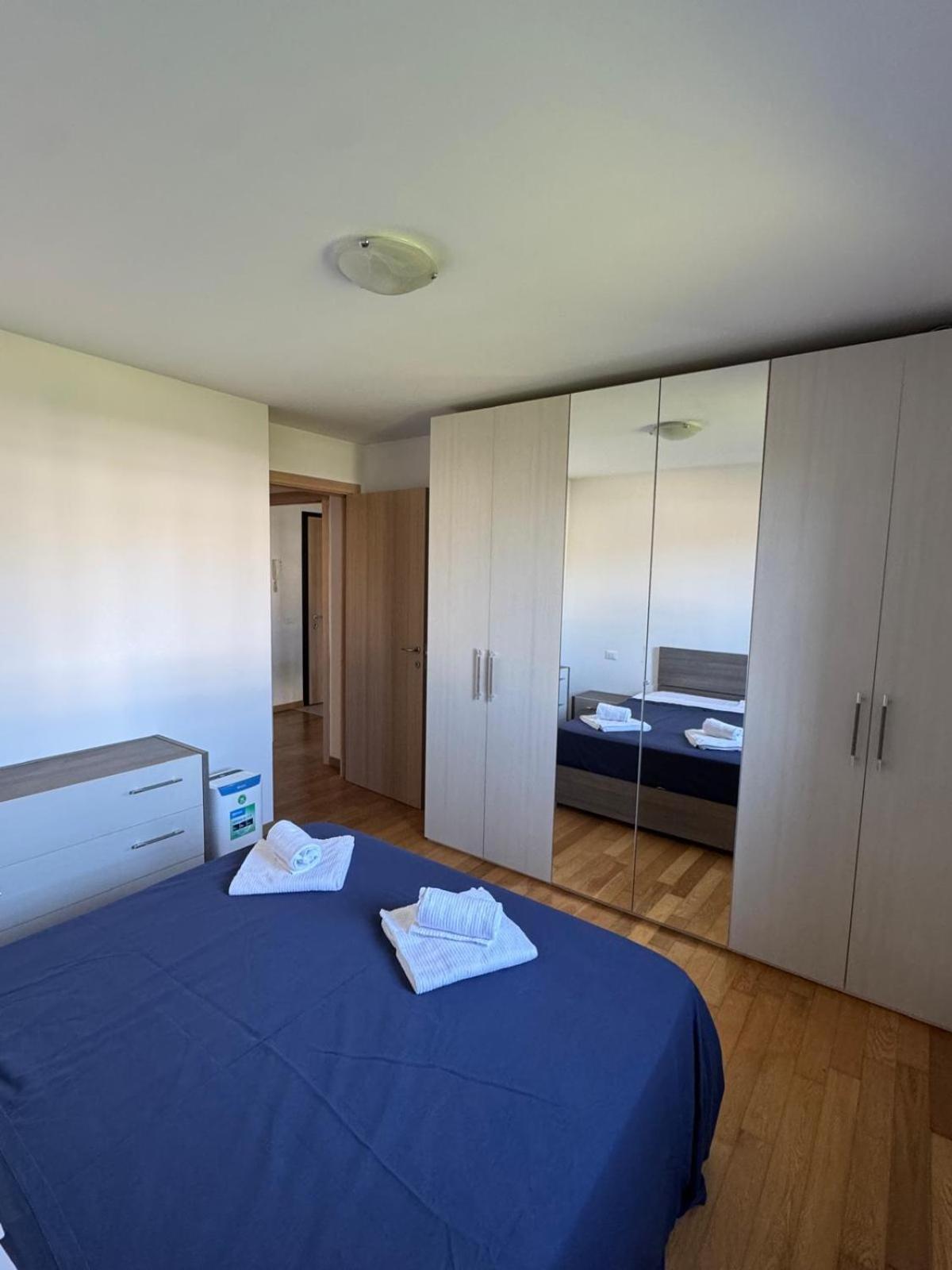 Crossroads Apartment Santa Maria la Longa المظهر الخارجي الصورة