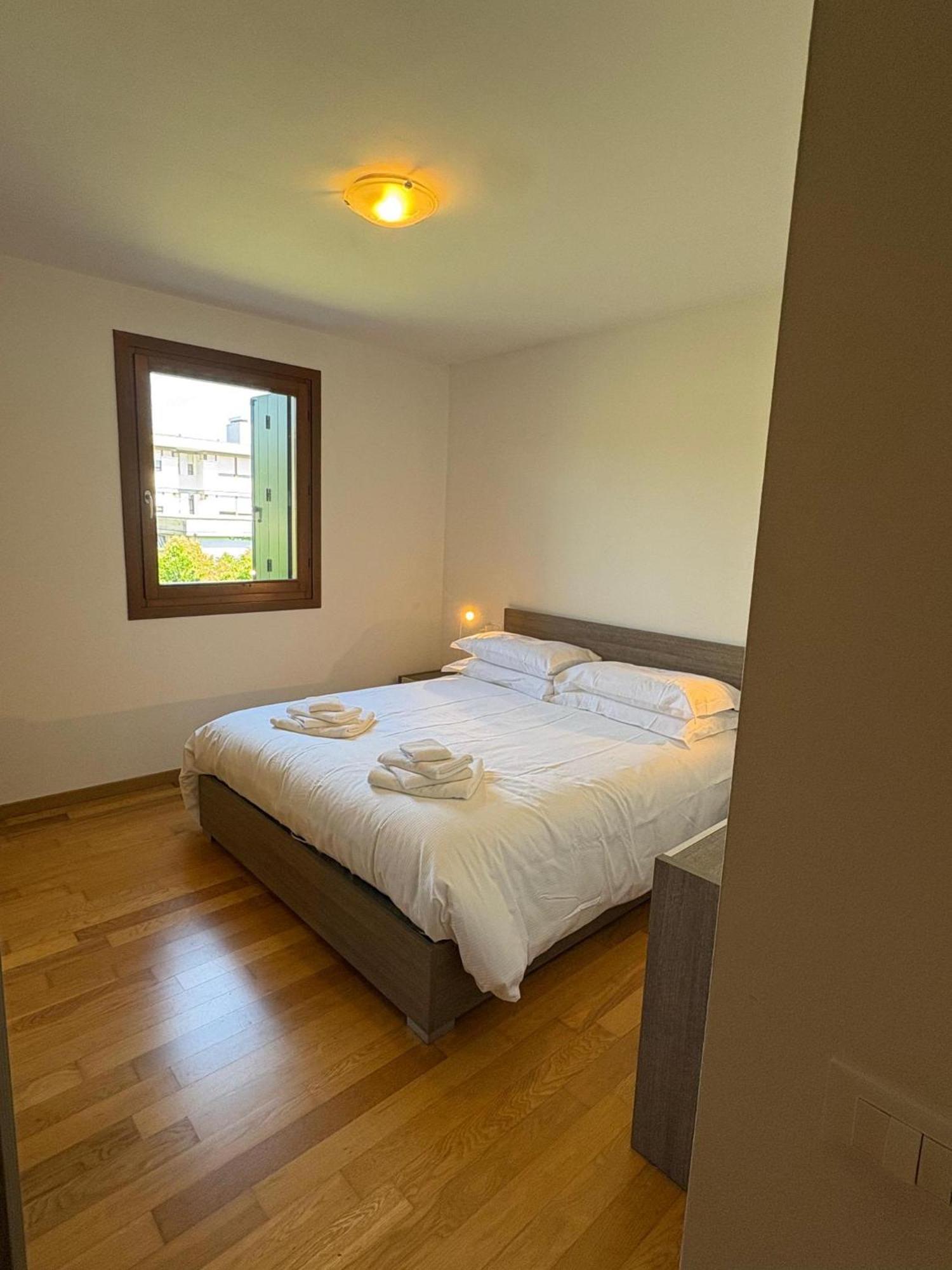 Crossroads Apartment Santa Maria la Longa المظهر الخارجي الصورة